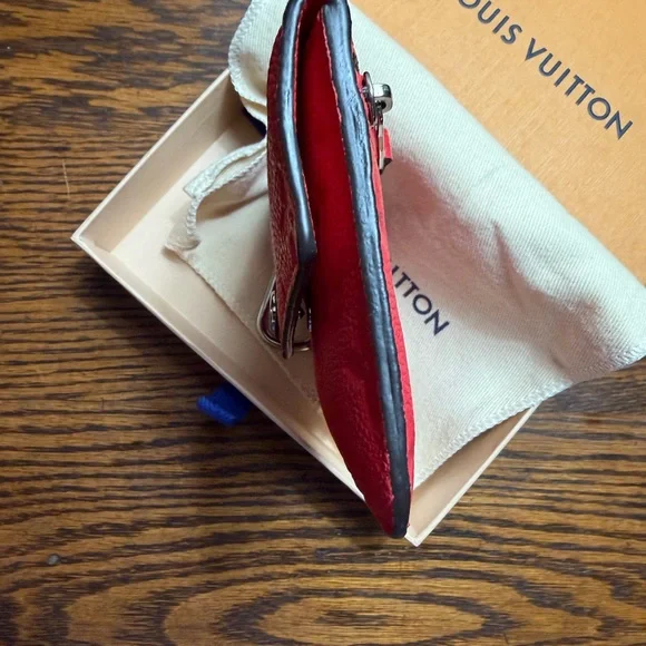 Louis Vuitton Empriente Card Holder with Keychain - Picture 13 of 15